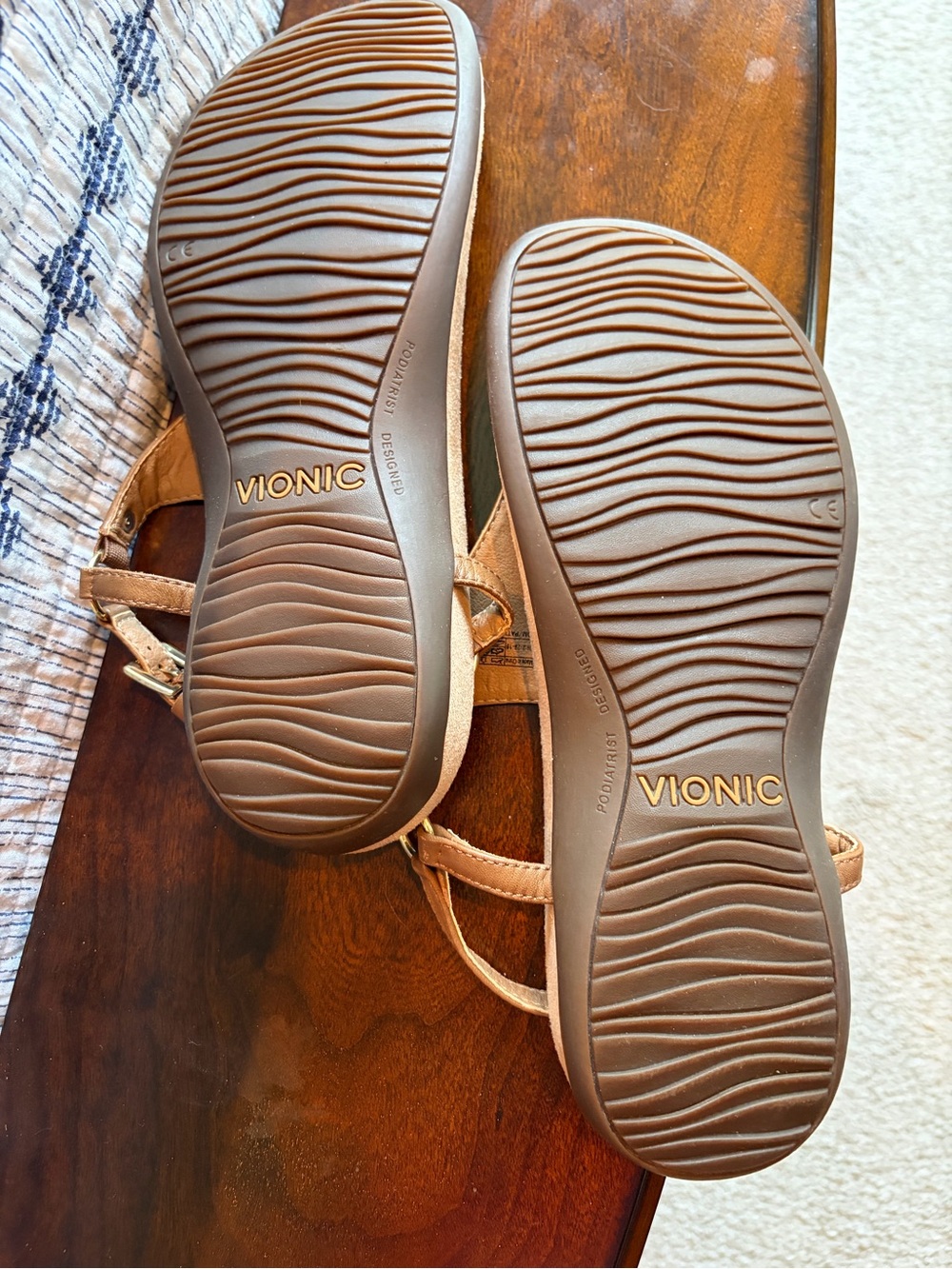 Vionic Tan Leather Toe-Post Ankle-Strap Sandals - Picture 2 of 3